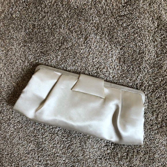 Silver La Regale Clutch with strap, never used - Picture 1 of 4